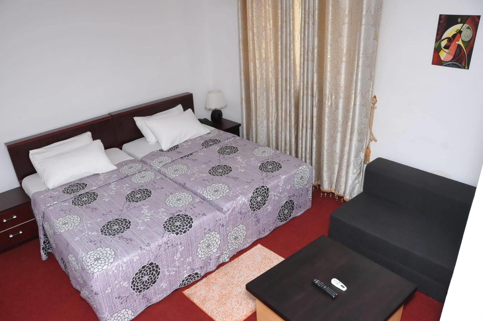 Ridma Hospitality Hotel Mallam Kültér fotó